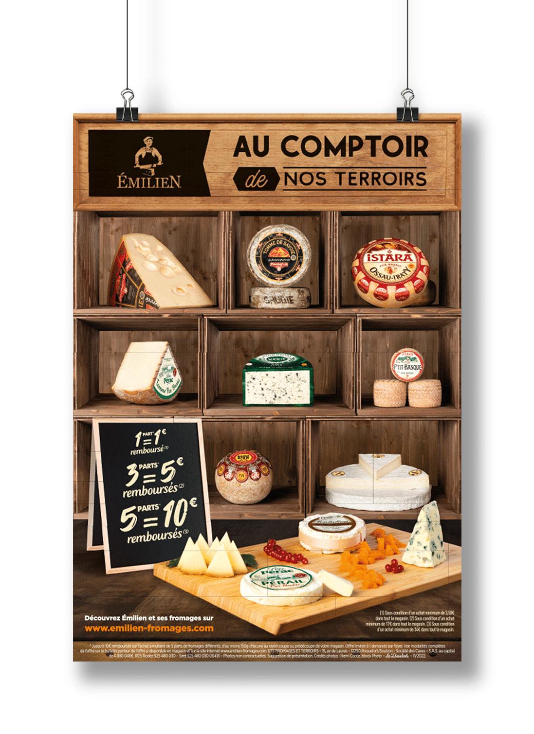 Affiche publicitaire représentant une bibliothèque à fromages pour le client Emilien Fromages de l'agence conseil Les Dissidents