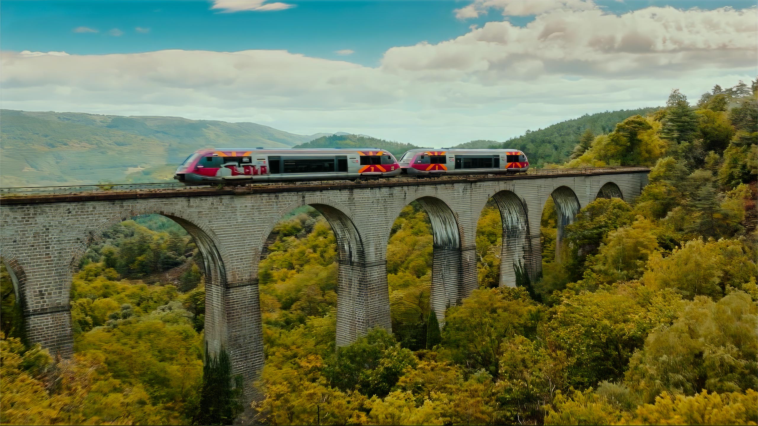 Train au milieu de la montagne et la forêt, pour le client CRTL Occitanie de l'agence de communication montpélliéraine Les Dissidents